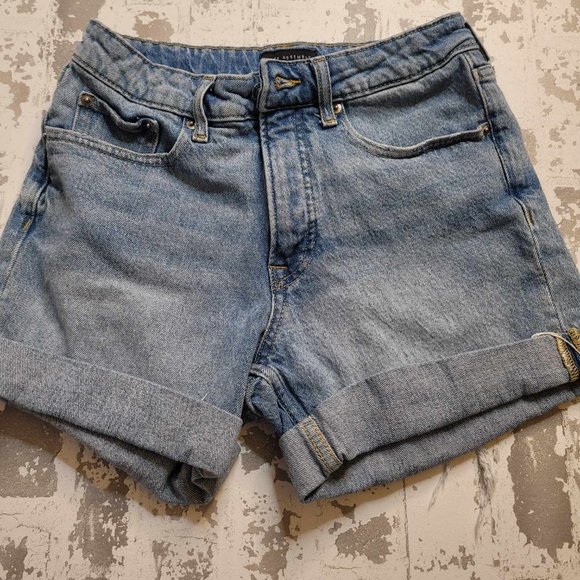 2158 Free Assembly Cuffed Jean Shorts Women's‎ Size 4 - Picture 1 of 3